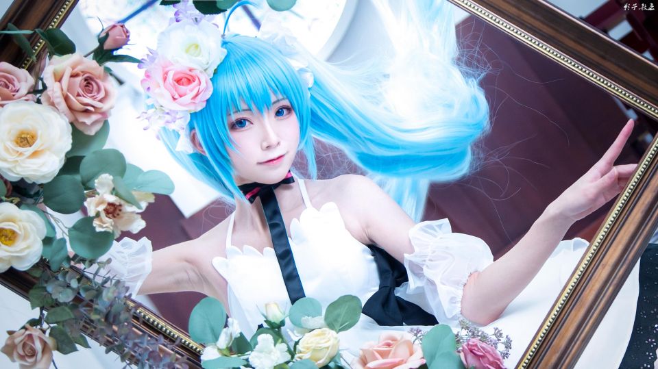 初音 MIKU VOCOLOID 舞动精灵 COS